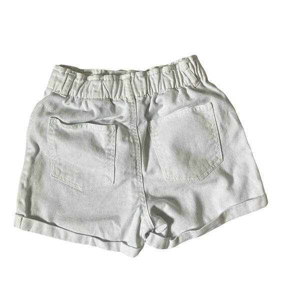 H&M White High-Waisted Denim Shorts - Picture 3 of 4